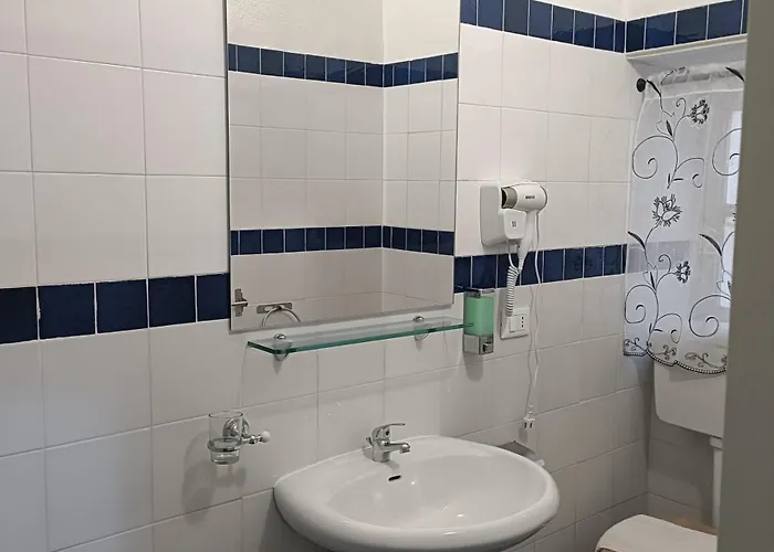 Daybreak Bed & Breakfast 3*