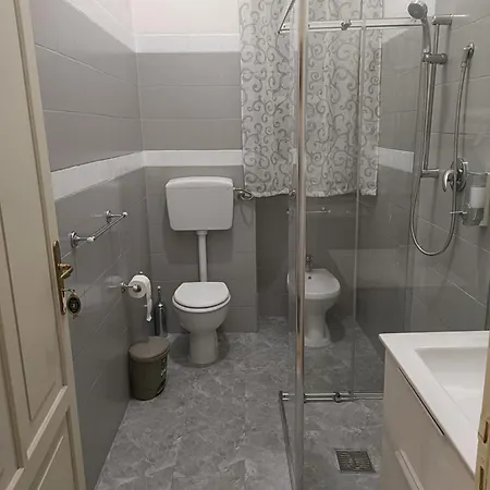 Daybreak Bed & Breakfast 3*